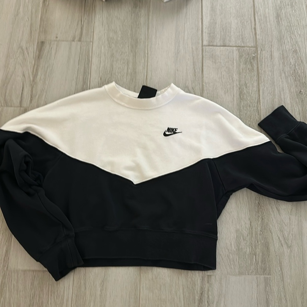 Nike Crewneck Sweatshirt
